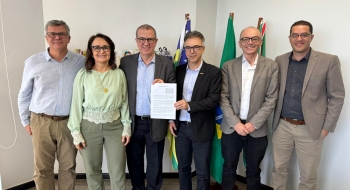 Governo de Goiás e UFG firmam parceria para aplicar inteligência artificial em políticas públicas